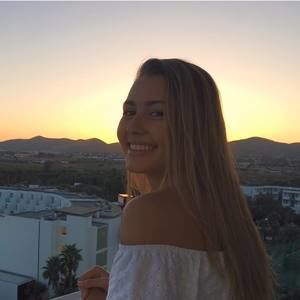 Meet your Posher, Stephanie